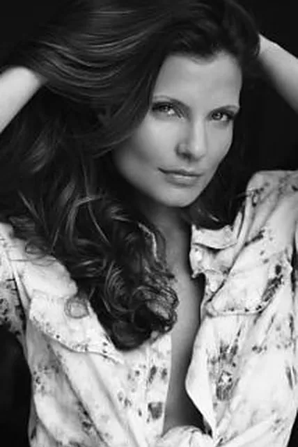 Andrea Leal